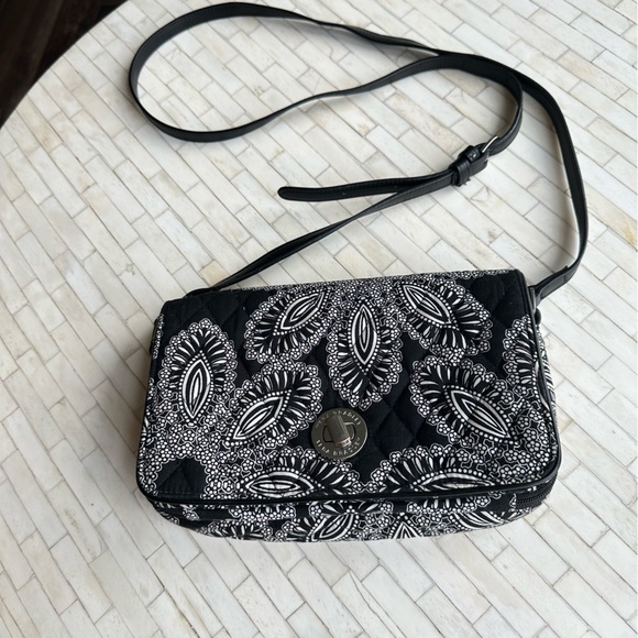 Vera Bradley Bags Vera Bradley Turnlock Crossbody Bag In Blanco